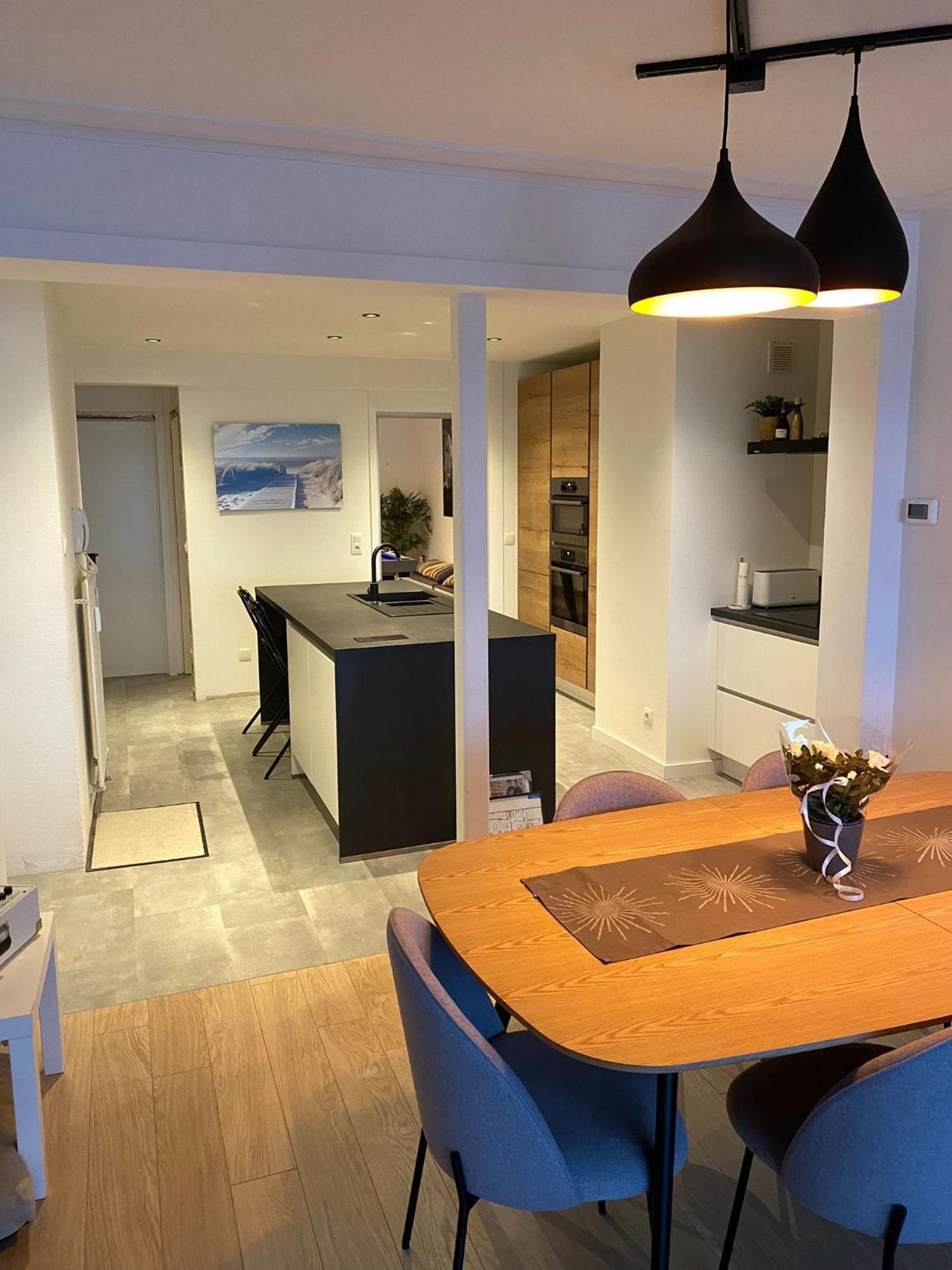 Spacious Apartment With Sea View Остенде Экстерьер фото