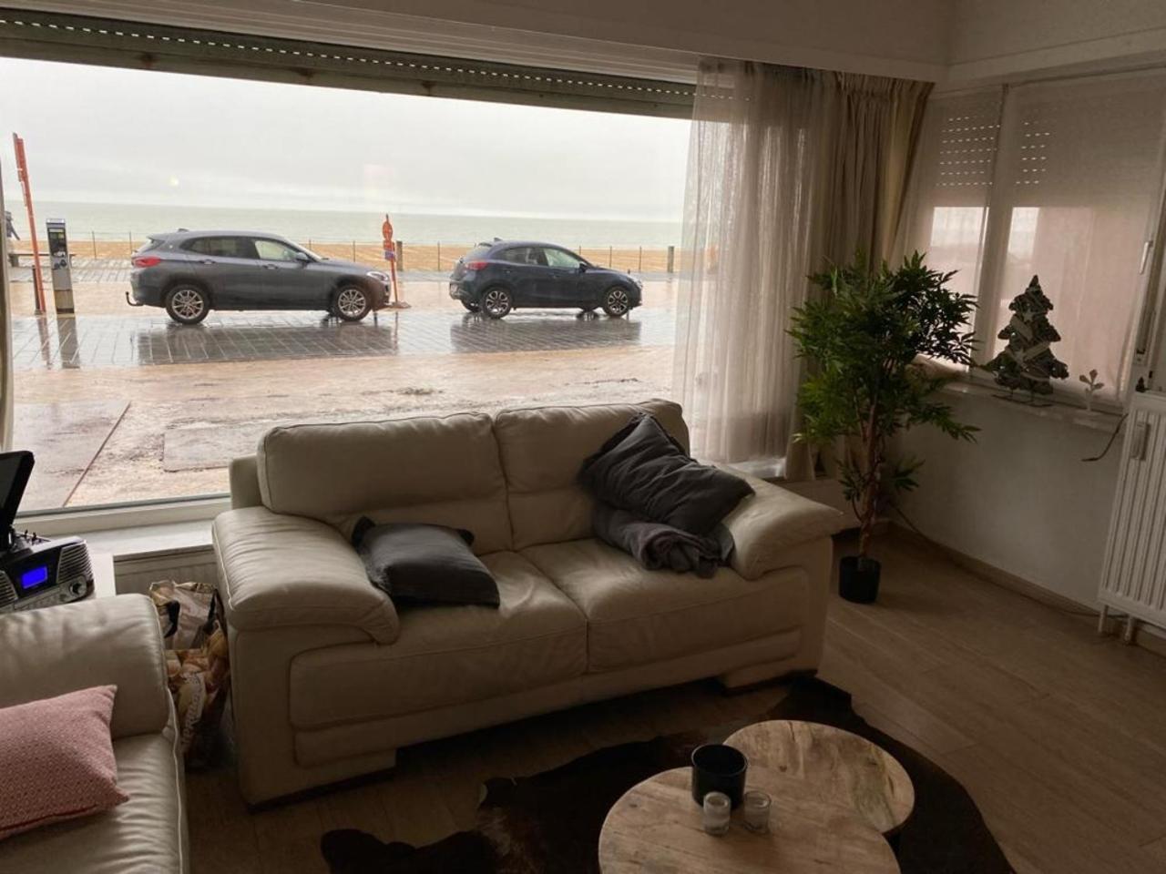 Spacious Apartment With Sea View Остенде Экстерьер фото